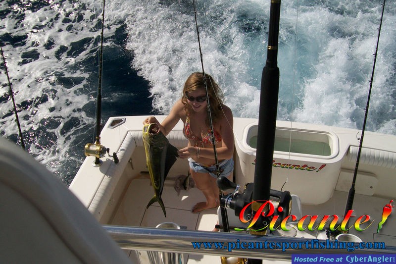 Graham Family aboard the Picante Dream
