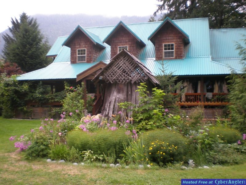 Pitt River Lodge