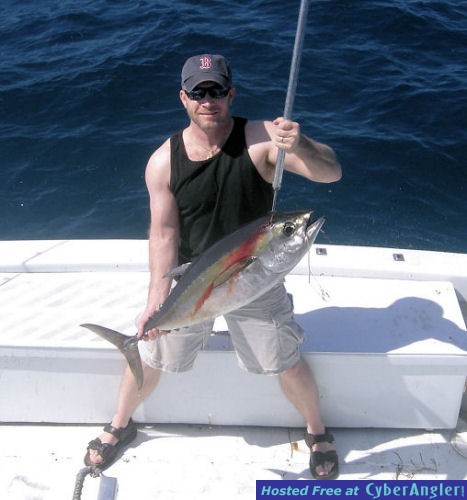 Thayer_25lb_tuna_on_boat