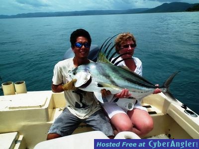 Guanacaste fishing for roosterfish