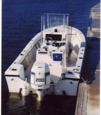 1997 23' CC MayCraft with chum chopper on stern