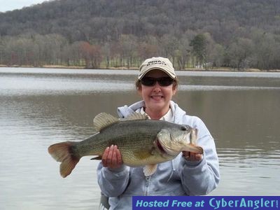 Guntersville Lake For Alabama's Trophy Largemouth Bass this Winter and Earl