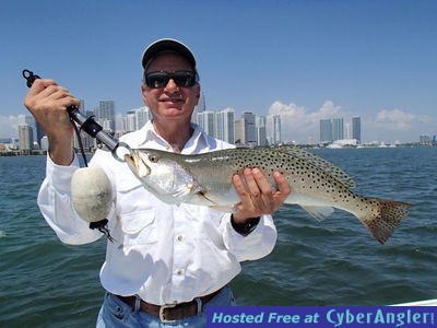 Steve_n_a_5_25_pound_North_Bay_sea_trout
