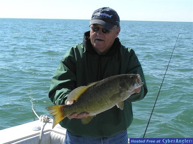 Smallmouth bass trophy fishing on Lake Erie