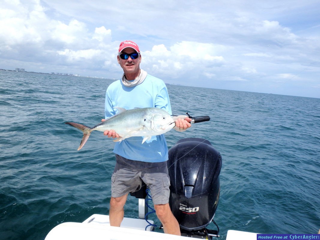 Capt_A_n_16_lb_jack_crevalle