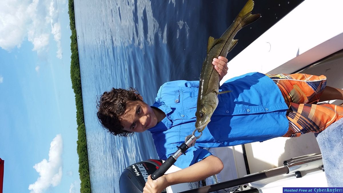 www.hookedoncharters.com flats fishing guide