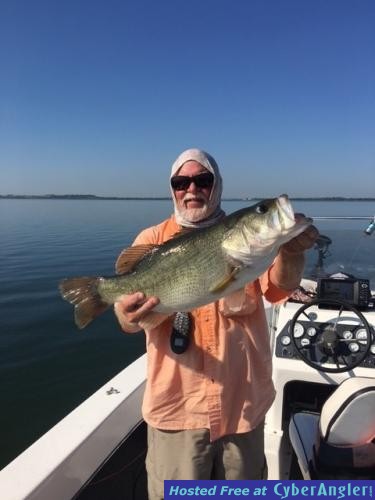 9 lb summer largemouth bass 2016