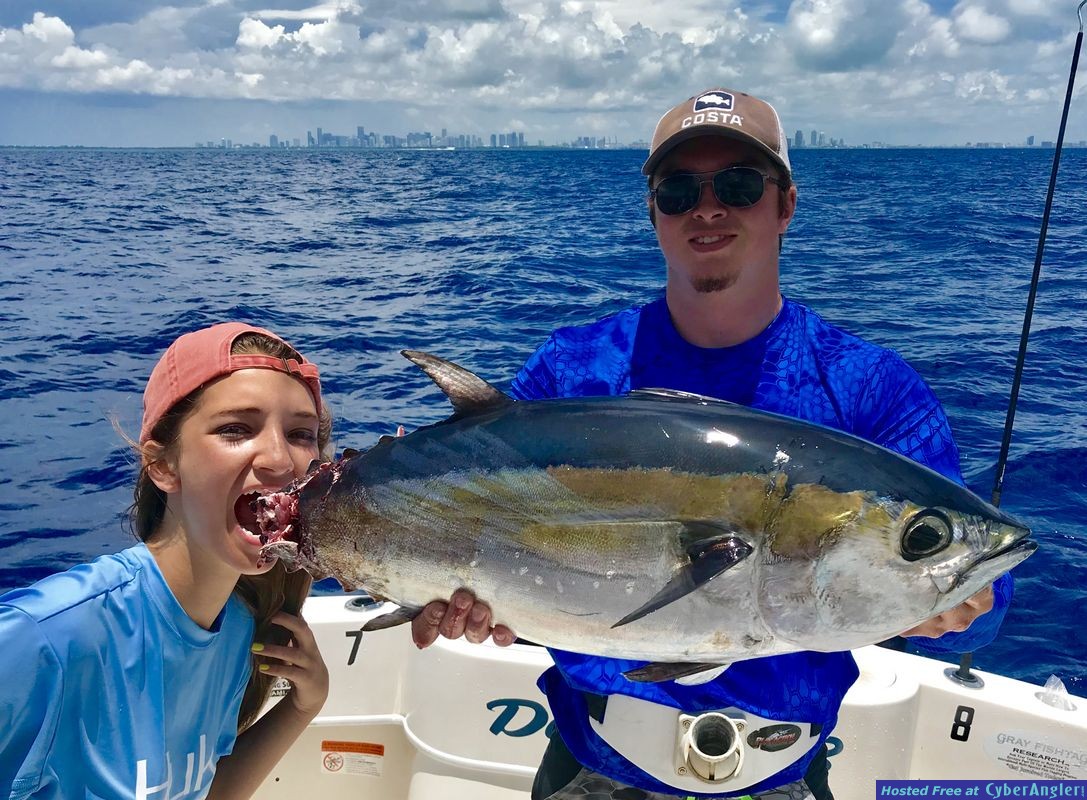 IMG_7929_Blackfin_tuna_almost_barracuda_dinner1