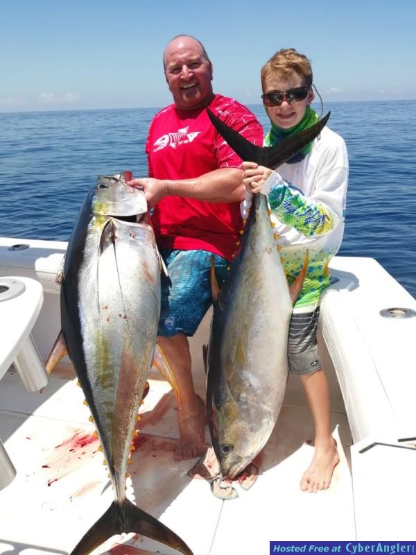 father_son_panama_tuna_action