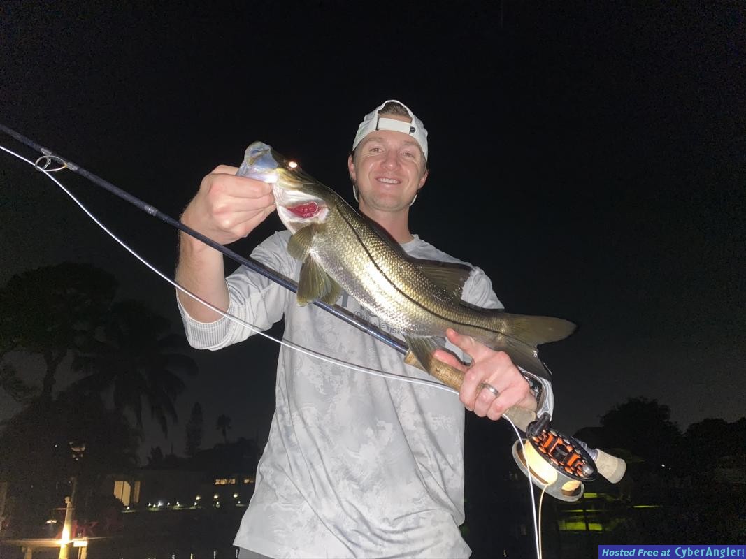 Fly_Fishing_Snook_at_night