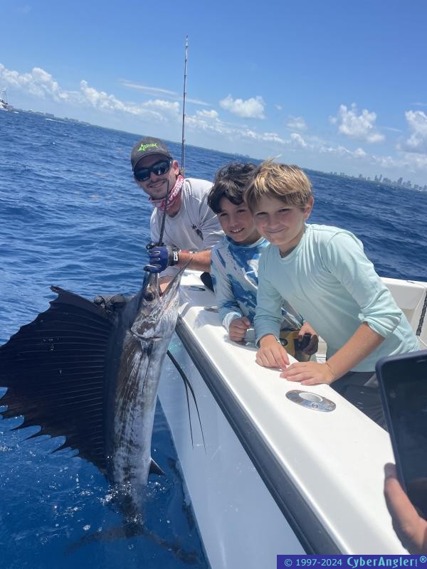 boys_with_sail